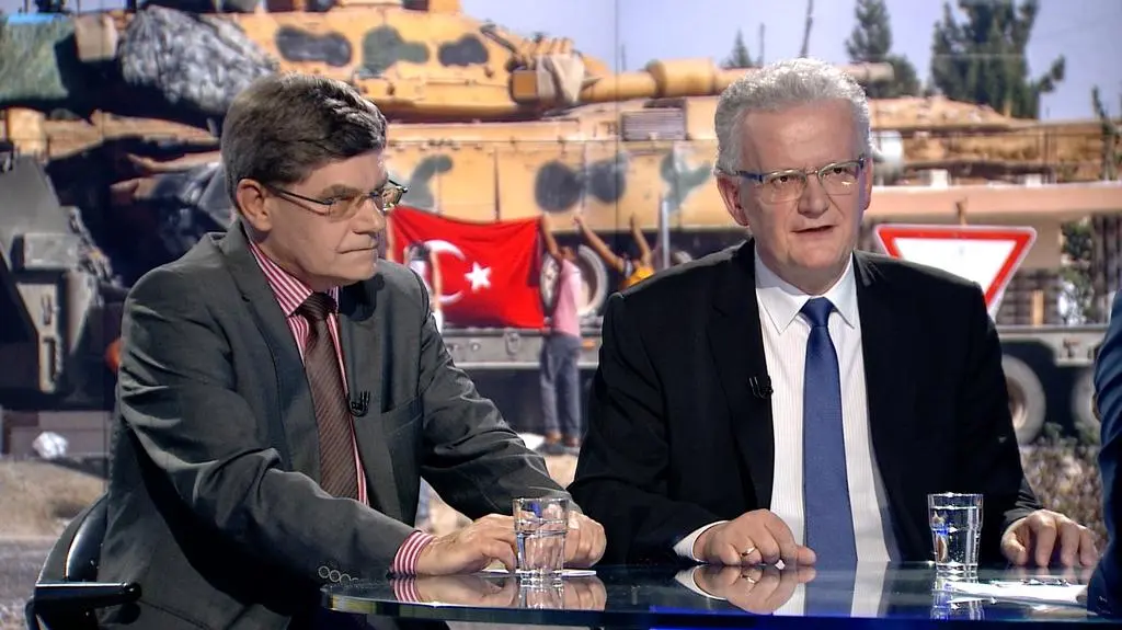 "Cała administracja nie zajmuje się niczym innym, jak odkręcaniem tej wypowiedzi Trumpa o wycofaniu wojsk"