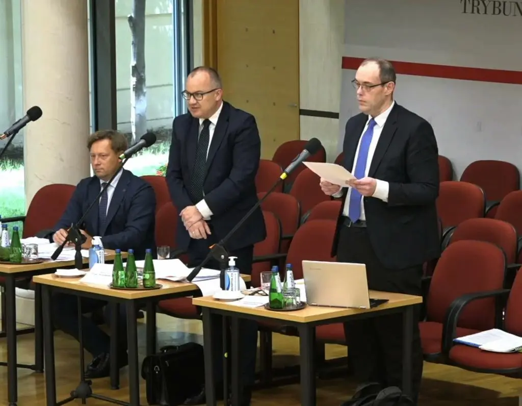 Paweł Filipek (po prawej) z Biura RPO na rozprawie