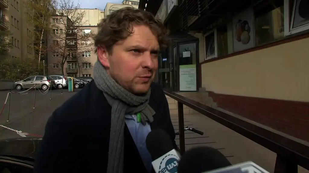 O polityce w czasie przypinania roweru