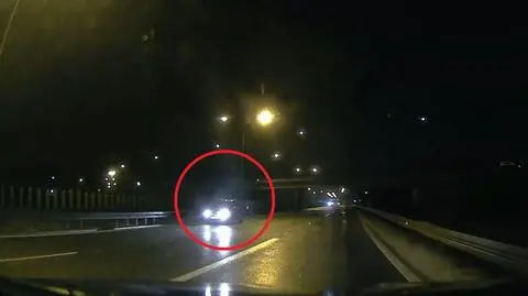 Auto jedzie pod prąd
