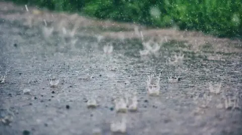 Pogoda na dziś: wtorek z przelotnym deszczem, do 23 stopni