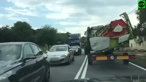 Według świadków kierowca jechał slalomem