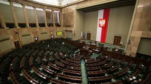 sejm pusta sala shutterstock_1179143257