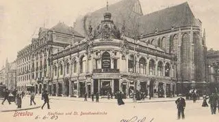 Hotel widziany z ulicy Świdnickiej kilka lat po otwarciu