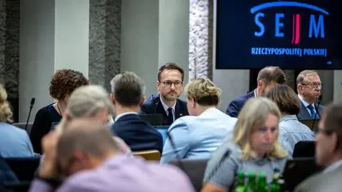 "Wrzutka" PiS do ustawy o ubezpieczeniach. "Kompletny cyrk"