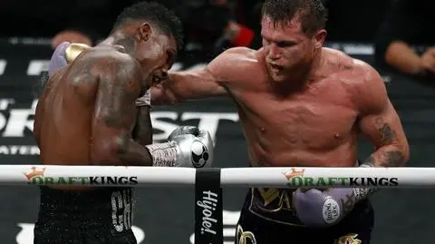 Saul "Canelo" Alvarez obronił mistrzowskie pasy