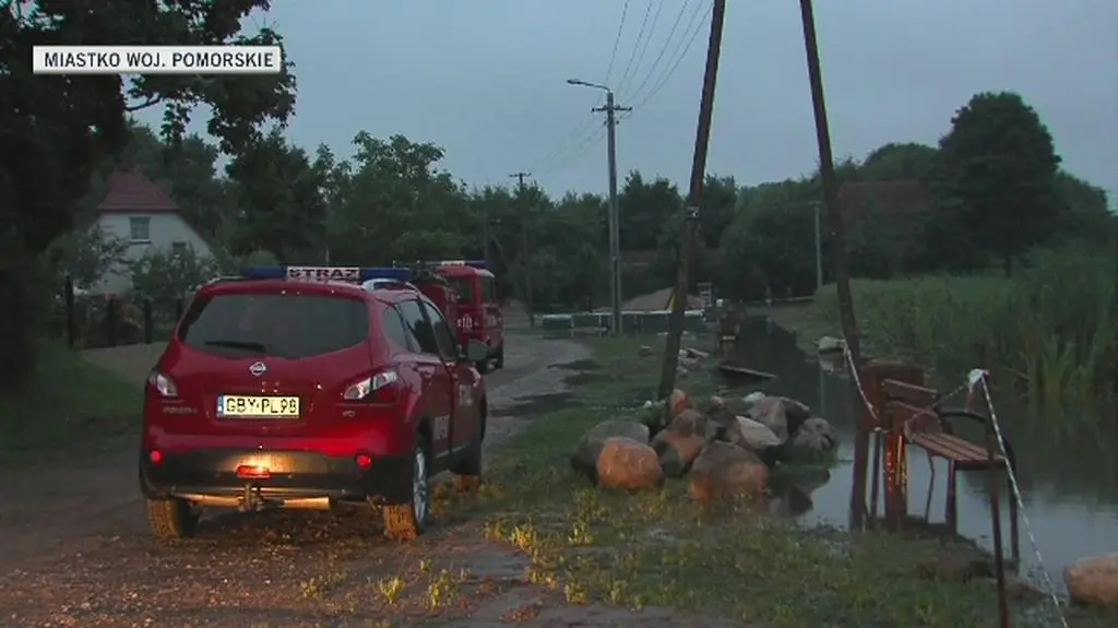 Zalane budynki i drogi na Pomorzu