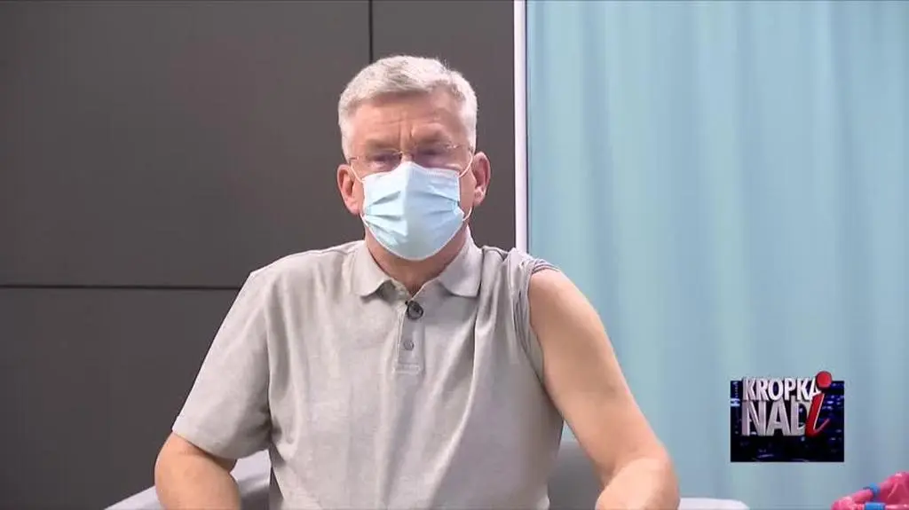 Marszałek Karczewski zaszczepił się przeciw COVID-19