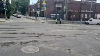 Uszkodzona nawierzchnia jezdni w Rostowie nad Donem 