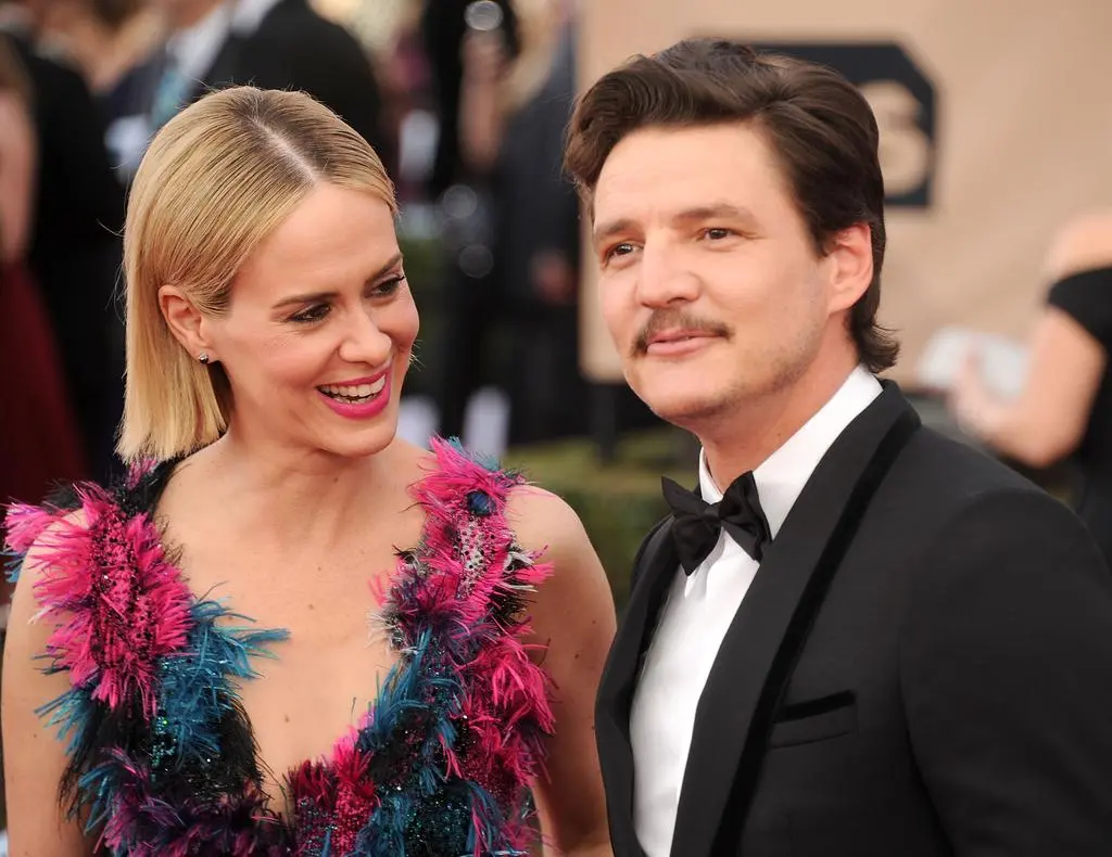 Sarah Paulson i Pedro Pascal w 2016 roku
