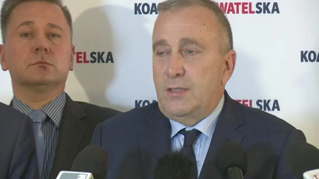 Schetyna o nagraniach rozmów Neumanna: to próba przykrycia afer PiS