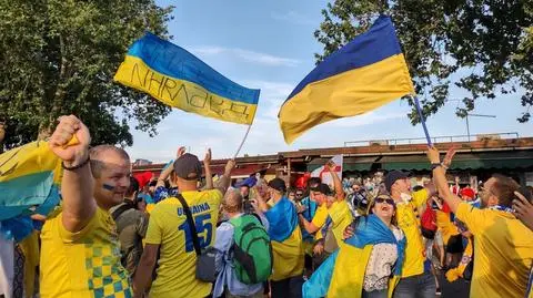 Kibice docenili Ukraińców. Piękne powitanie na lotnisku