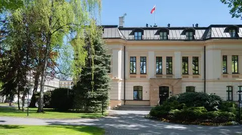 Trybunał Konstytucyjny shutterstock_2219218359