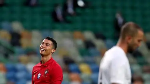 Portugalia gromi, ale kibice śmieją się z zagrania Ronaldo