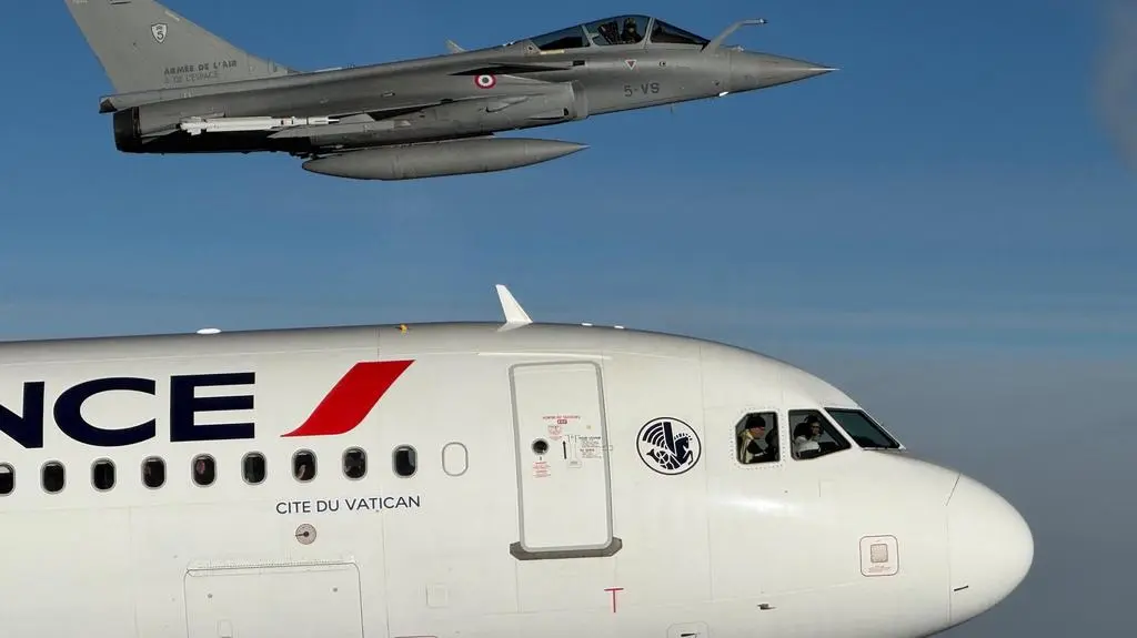 Papież w kokpicie. Rozmawiał z pilotami eskortujących go myśliwców