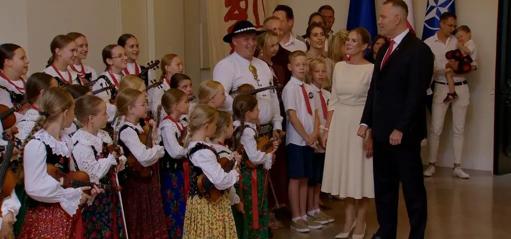Rok prezydenta Nawrockiego. Za chwilę jego wystapienie