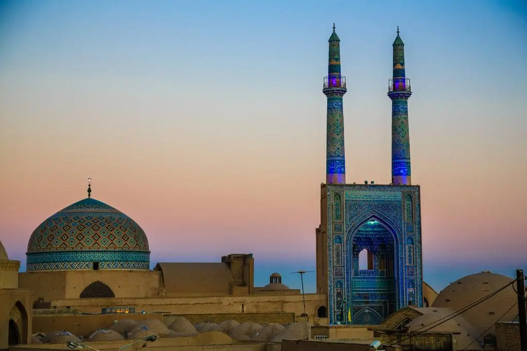 Iran otwiera meczety