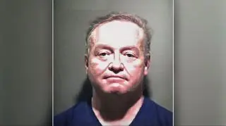 Sąd uznał, że 50-letni dentysta James Ryan zamordował swoją 25-letnią partnerkę Sarah Harris poprzez podawanie jej uzależniających leków znieczulających. 