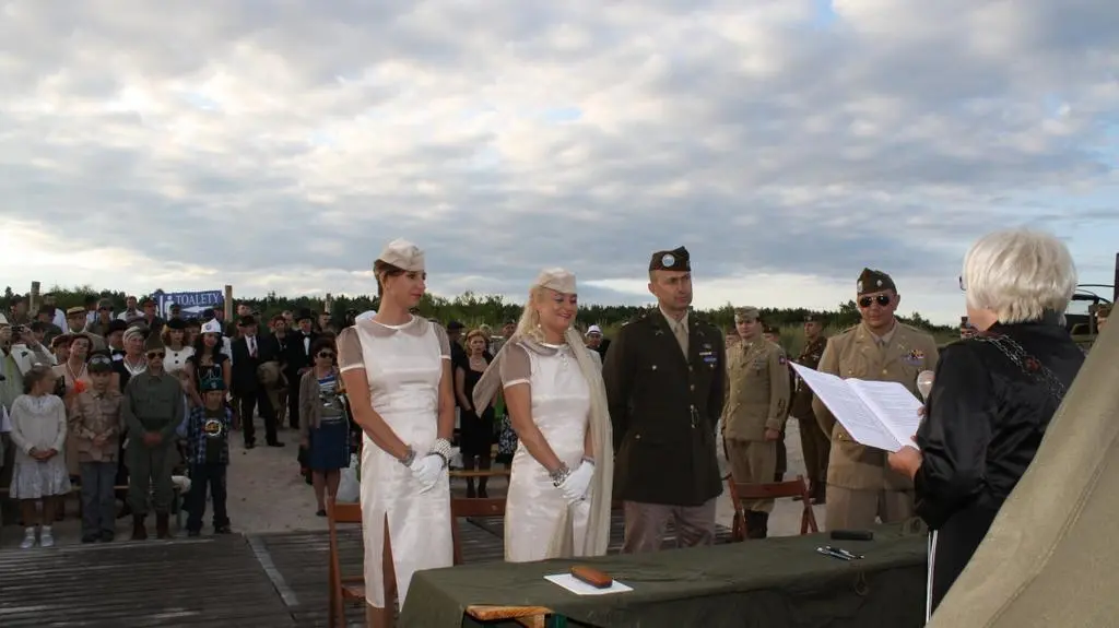 Ślub w militarnym stylu