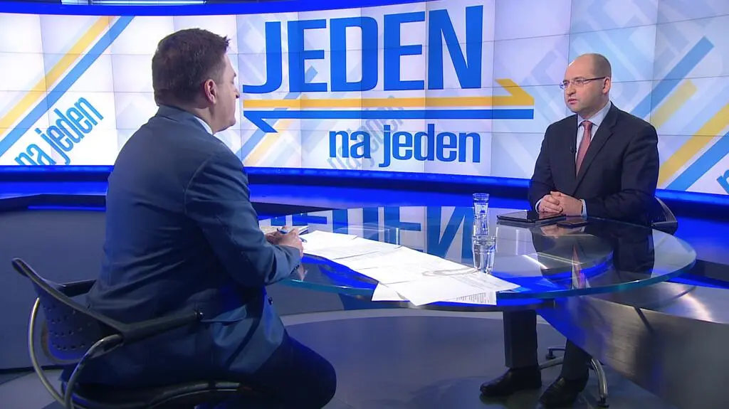 Bielan: nie ma mowy o chowaniu Macierewicza