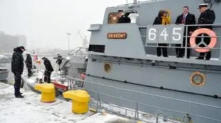 ORP "Śniardwy" wpłynął do Basenu Prezydenta