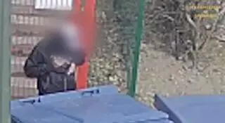 41-latek kupił 13-ltkowi alkohol, odpowie za rozpijanie małoletniego