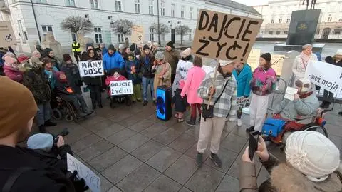 Protest przed Pałacem Prezydenckim