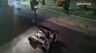 Ładunek wybuchowy w plecaku został podłożony na tarasie domu