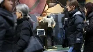 Niepełnosprawne manekiny w pasażu handlowym w Zurychu