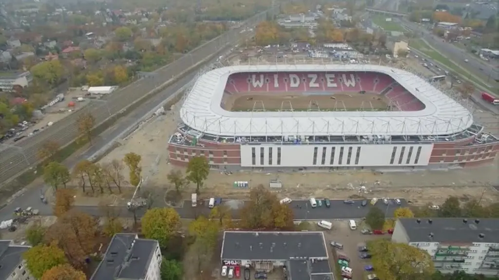 Jest murawa, są krzesełka, zaraz będzie można grać. Oto nowy stadion Widzewa