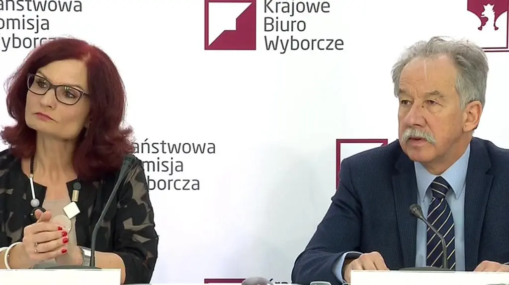 Dane PKW z 11:30 z wyborów do rad powiatów oraz sejmików