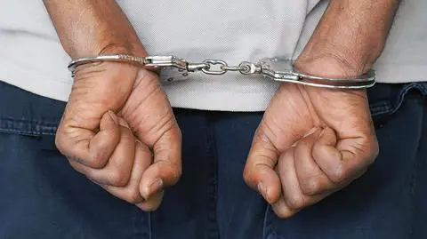 "Wyzywał, groził, popychał i szarpał". Tymczasowy areszt dla mężczyzny, który pastwił się nad rodziną