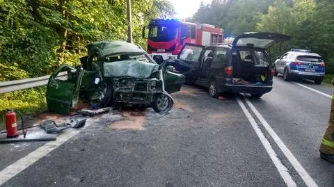 Siedem osób w szpitalu po zderzeniu dwóch aut