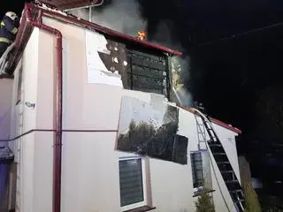 Trzy osoby zdołały opuścić budynek