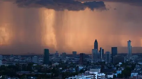 Niemiecka gospodarka hamuje. "Ciemne chmury w dalszym ciągu wiszą nad przemysłem"