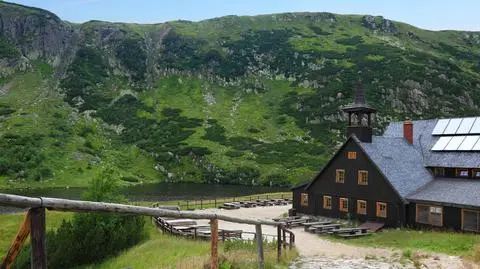 schronisko samotnia karkonosze