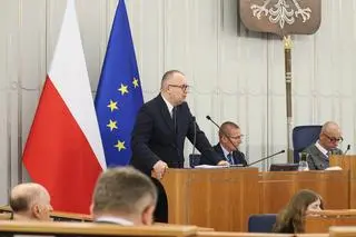 Minister Adam Bodnar podczas posiedzenia Senatu