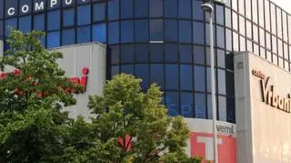 Reklamy są wyświetlane na ekranach LED