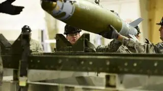 Bomba z systemem JDAM