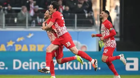 Ma problem ze wzrokiem, konieczna nagła zmiana. Niecodzienna sytuacja w Bundeslidze