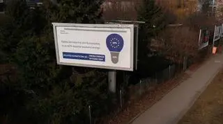Kampania z żarówką (zdjęcie archiwalne)