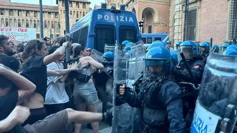 Podczas protestów dochodzi do starć z policją