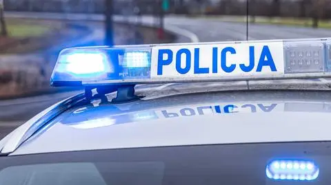 policja radiowoz shutterstock_2734989829