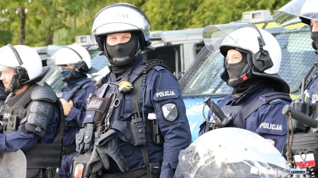 Policja zabezpieczała mecz
