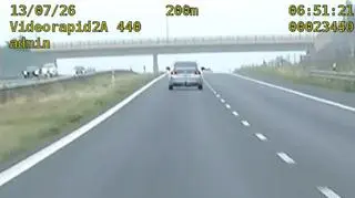 Pędził 167 kilometrów na godzinę. Przez okno wyrzucił narkotyki i wagę