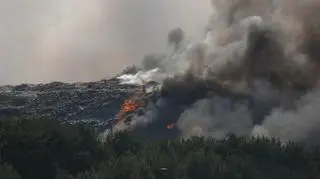 Ogromny pożar w zakładzie utylizacji odpadów. Apel do mieszkańców