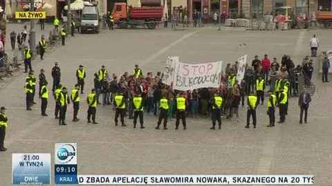 Ćwiczenia służb na wrocławskim Rynku