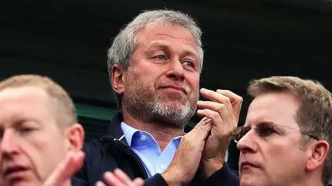 Roman Abramowicz chce zostać przy piłce