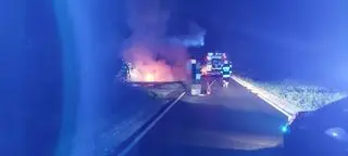 Zwęglone zwłoki w samochodzie w Gilowicach. Sprawę wyjaśnia policja