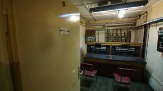 W schronie są łącznice telefoniczne, które były skomunikowane m